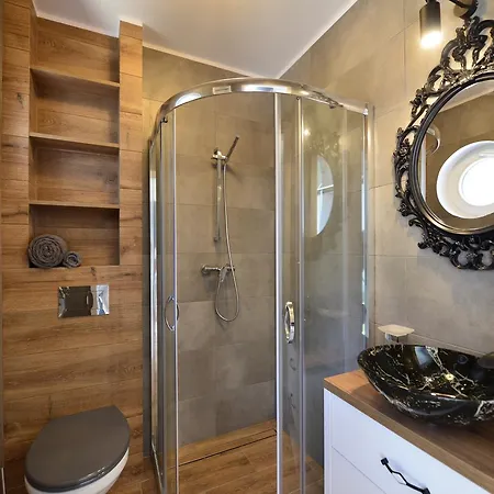 Jastrzebia Marina - Komfortowe Caloroczne