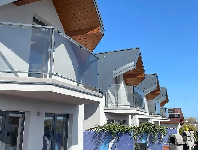 Jastrzebia Marina - Komfortowe Caloroczne