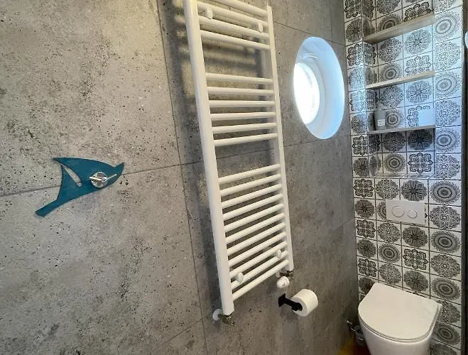 Jastrzebia Marina - Komfortowe Caloroczne Jastrzębia Góra